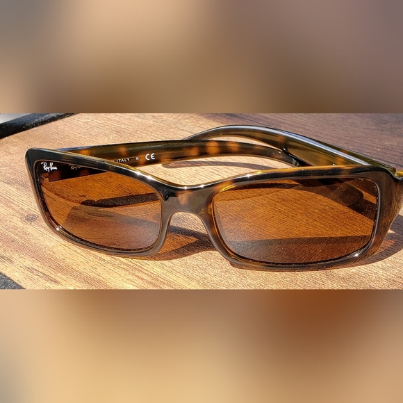 Ray-Ban tortoise shell, unisex. RB4107, comes w/case and cleaning cloth. EUC - Picture 13 of 15
